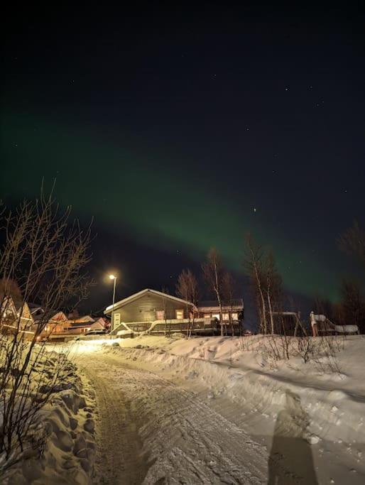 Koselig Leilighet Naer Bussholdeplass Og Natur. Tromsø Exterior foto